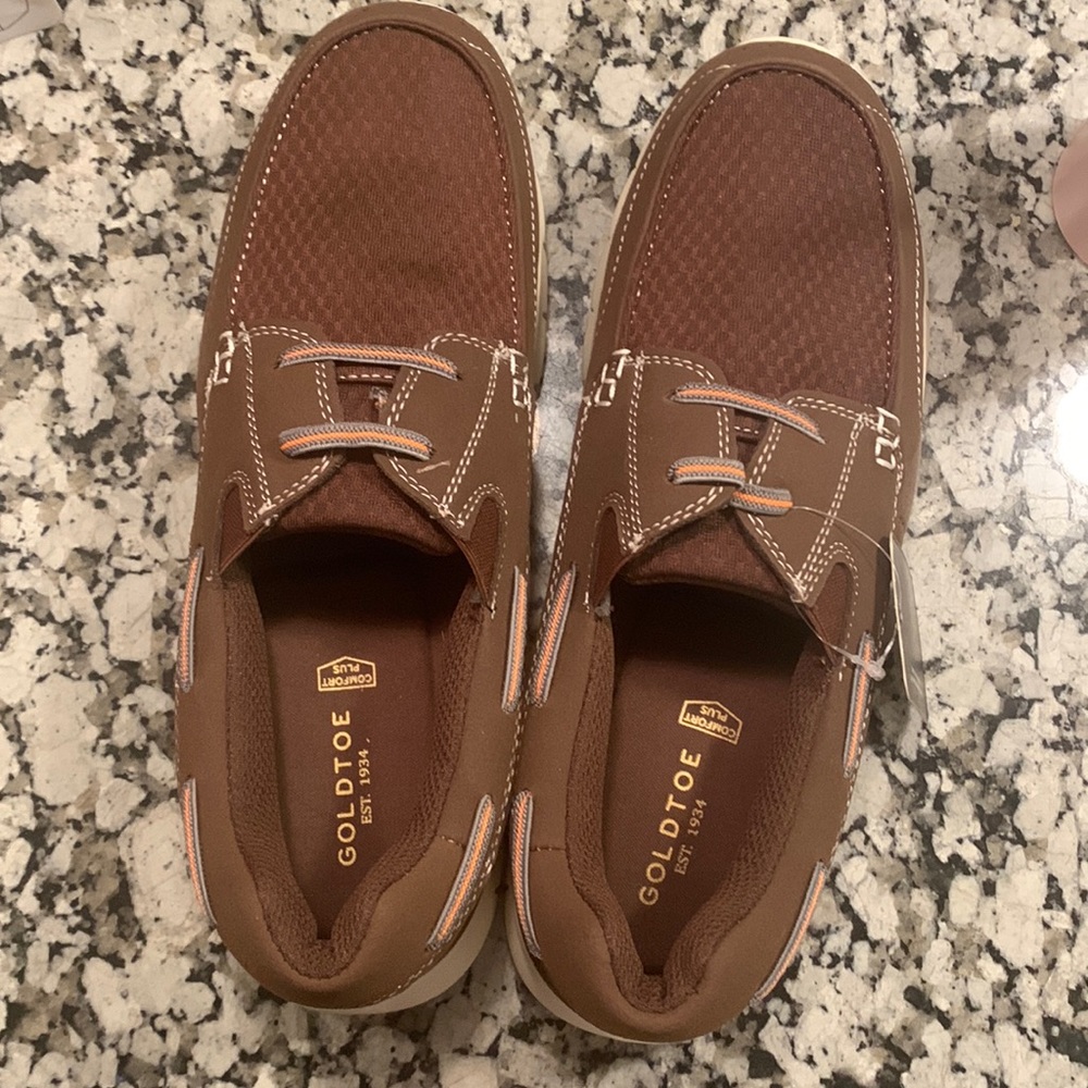 Goldtoe Shoes. Size 9.5. Comfort Plus
